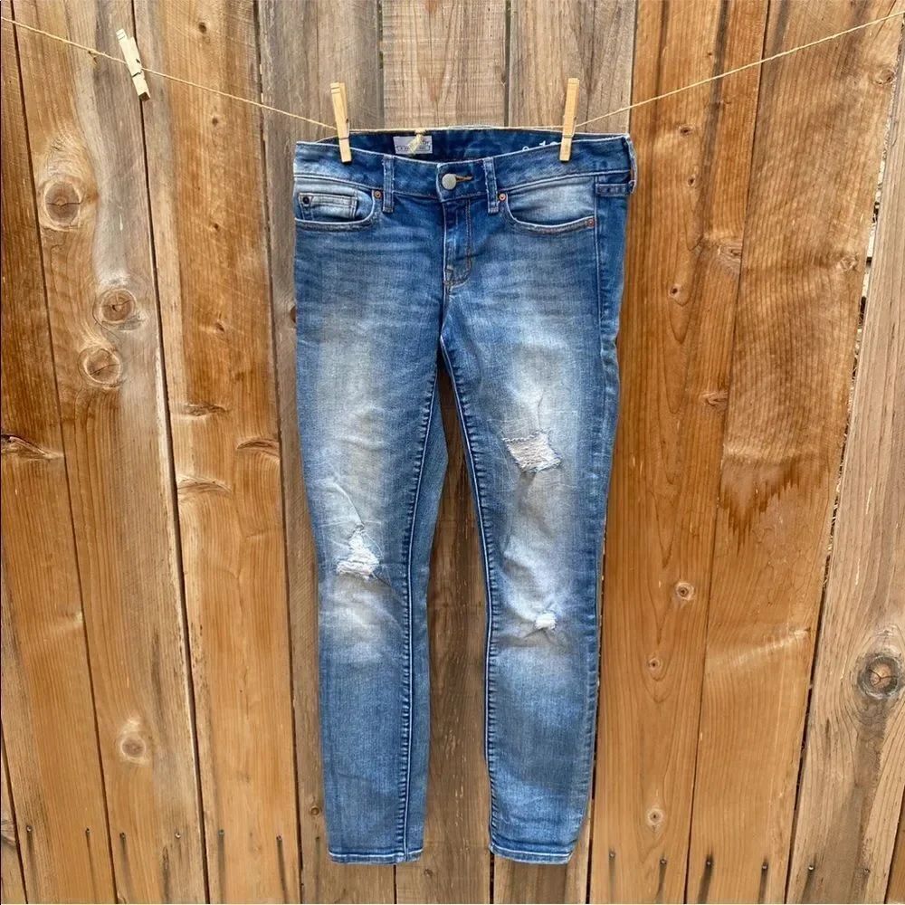 Gap alway skinny distressed jeans